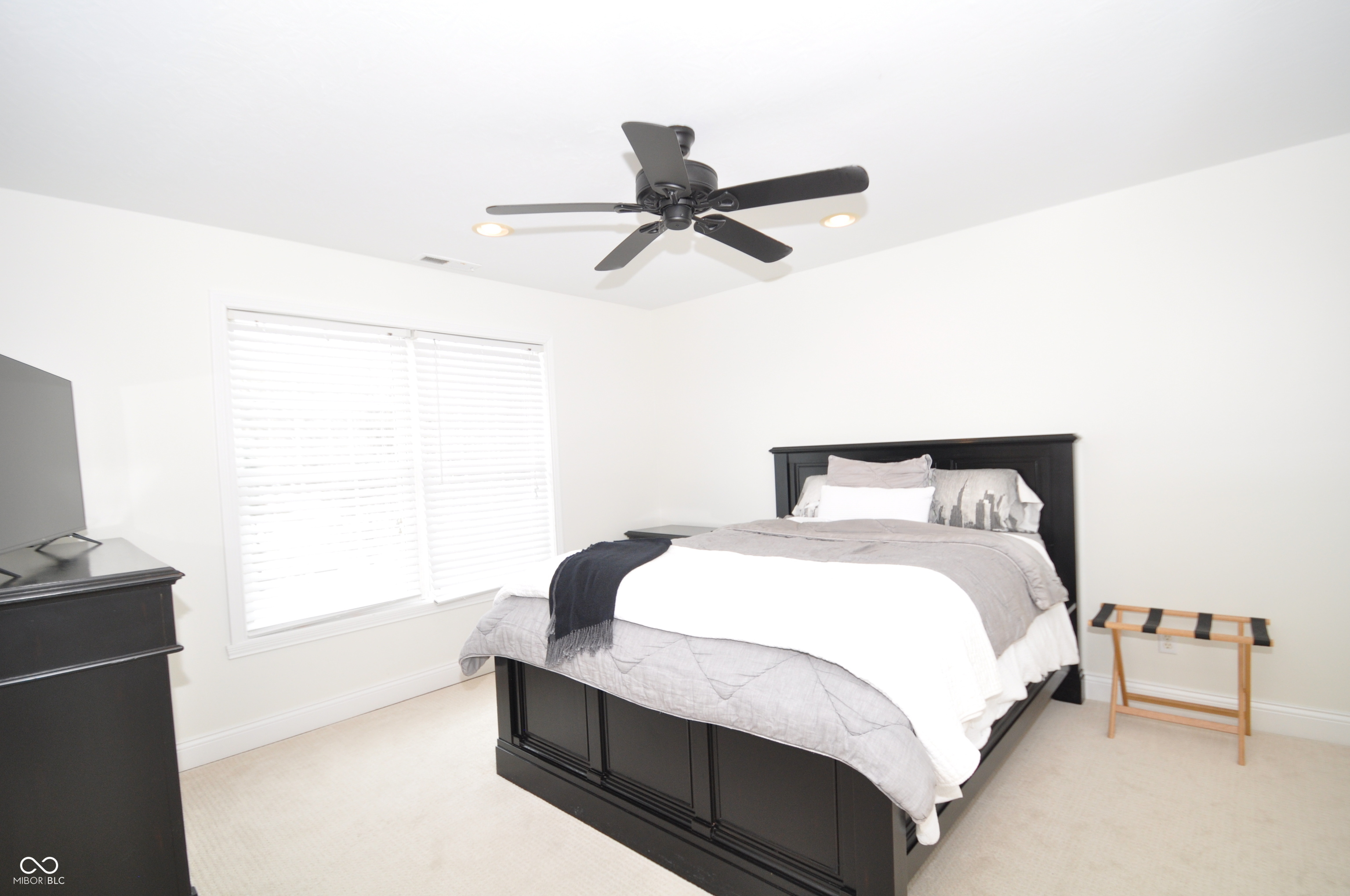 5305 Fall Creek Road Indianapolis, IN 46220 - Photo 34 of 43