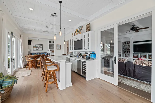 $6,975,000 | 2600 Fairway Island Drive, Wellington, FL 33414