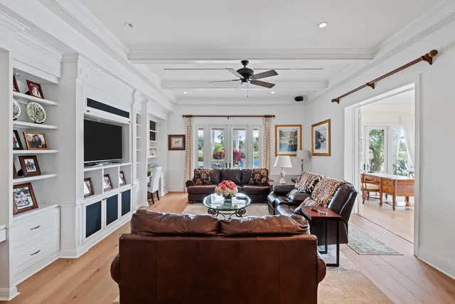 $6,975,000 | 2600 Fairway Island Drive, Wellington, FL 33414