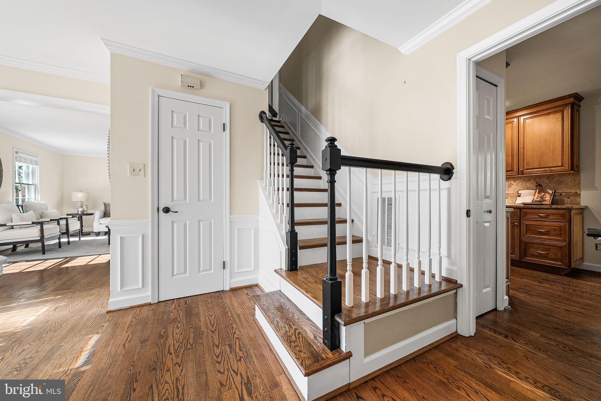 5407 Point Longstreet Way Burke, VA 22015 - Photo 36 of 69 To the Upper Level