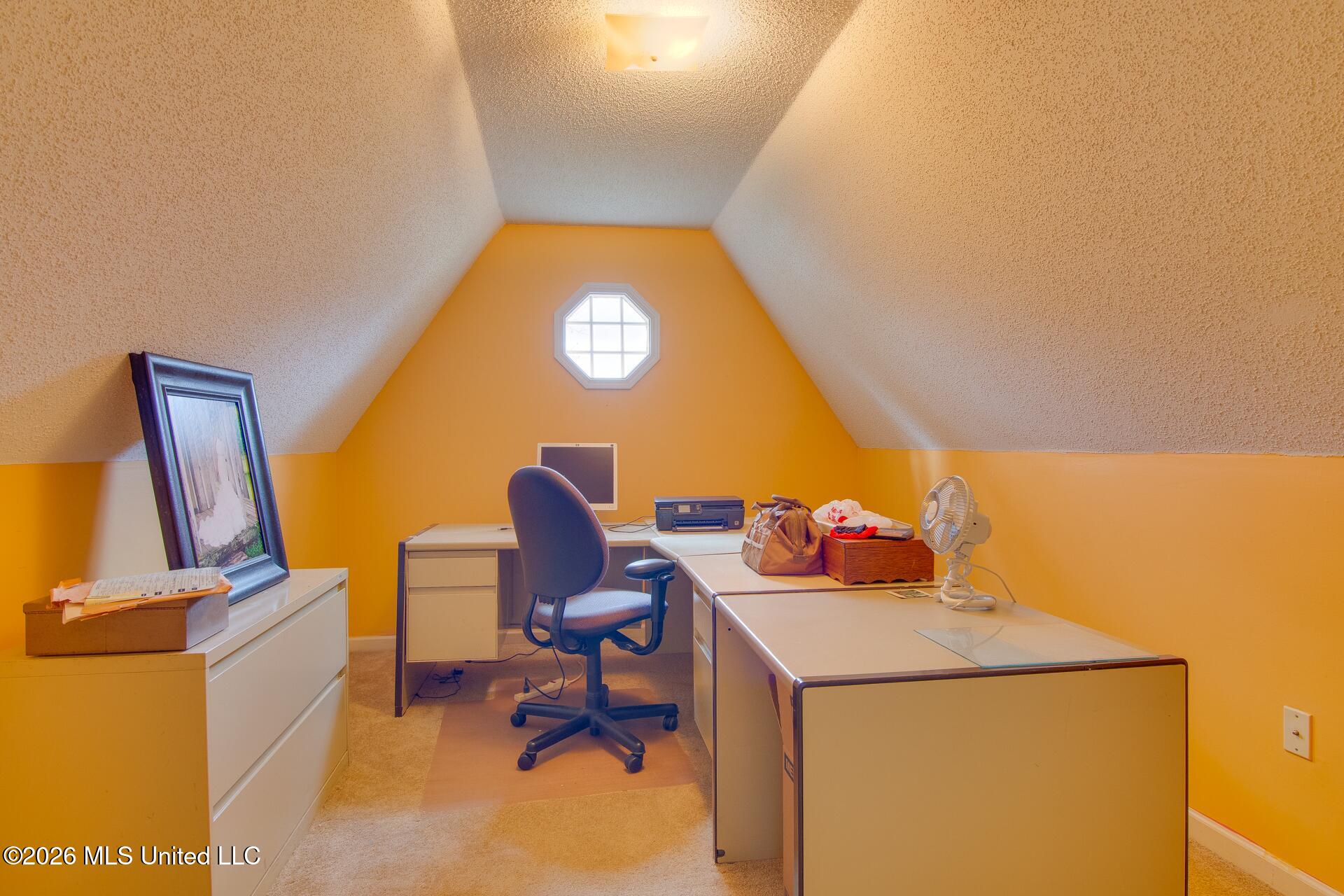 7160 Pecan Ridge North Southaven, MS 38671 - Photo 19 of 23 Upstairs Office