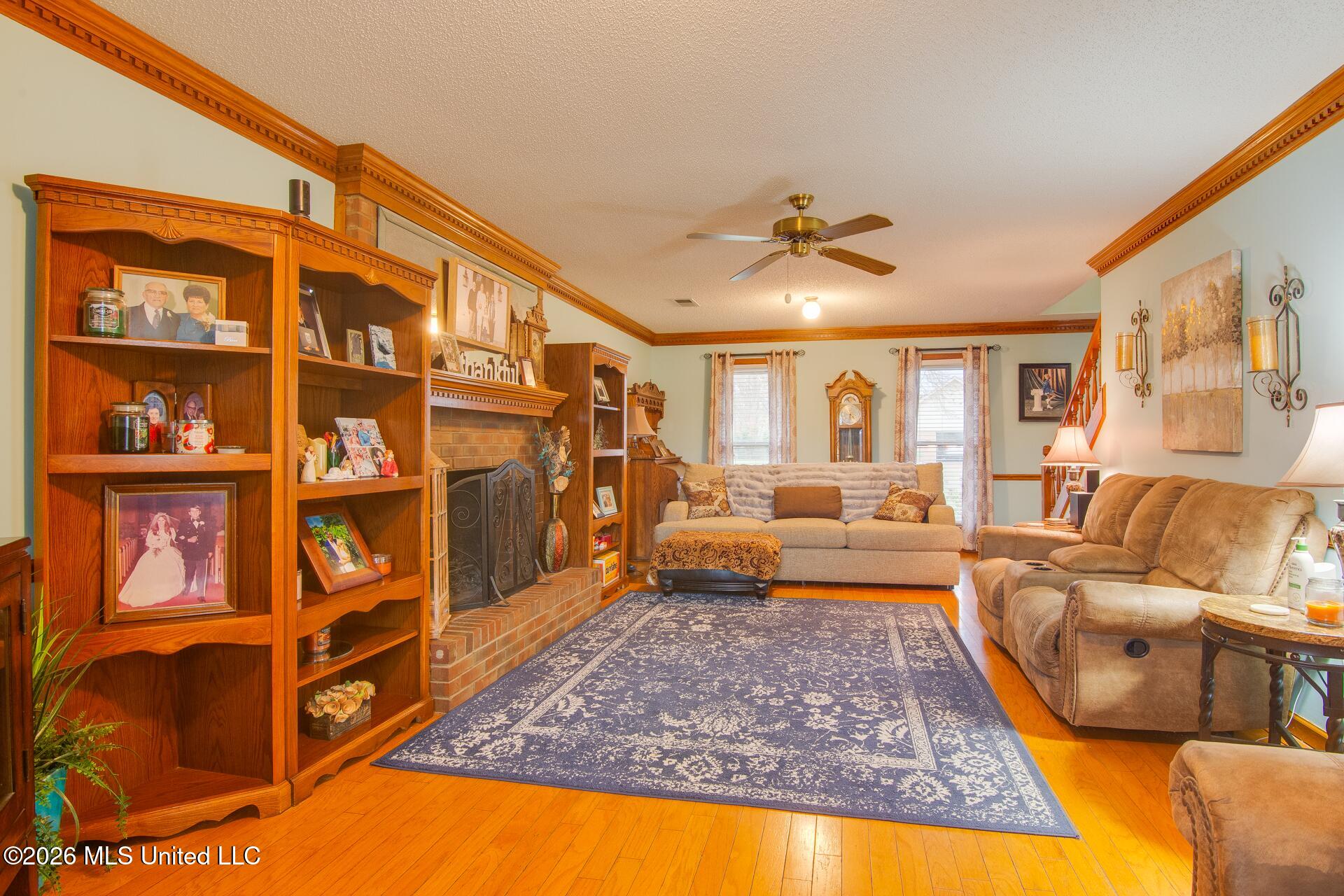 7160 Pecan Ridge North Southaven, MS 38671 - Photo 7 of 23 Living Room
