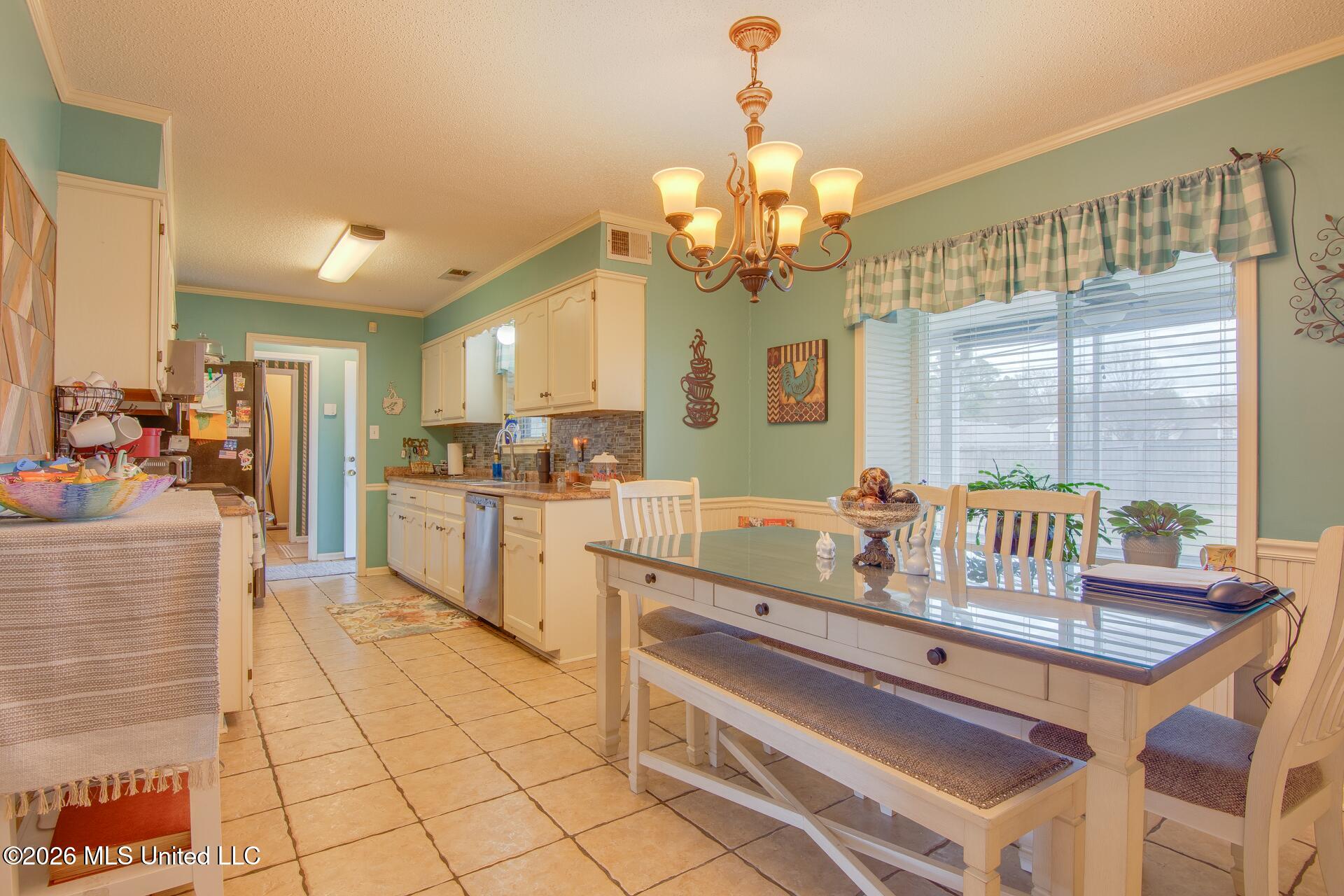 7160 Pecan Ridge North Southaven, MS 38671 - Photo 9 of 23 Eating Area