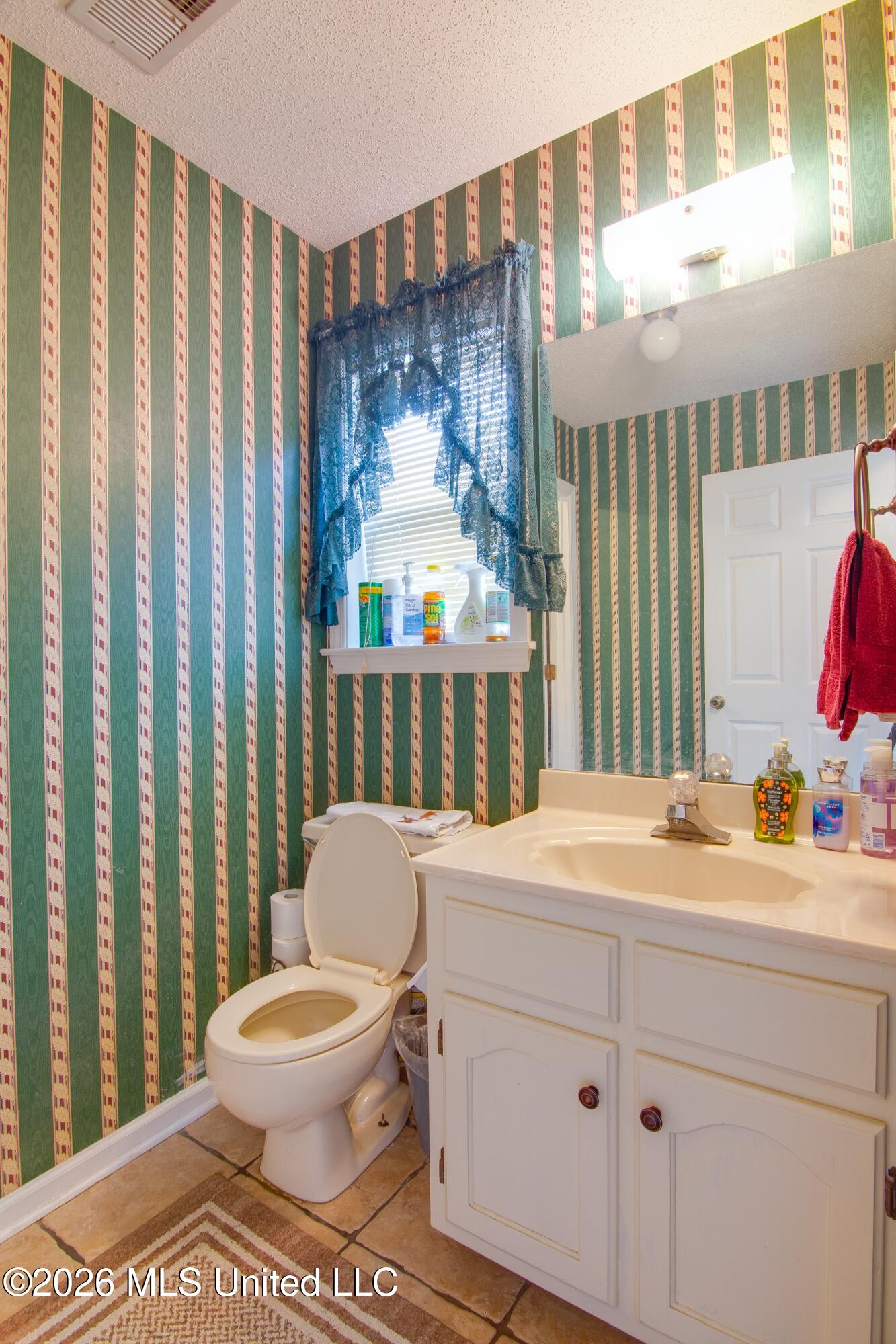 7160 Pecan Ridge North Southaven, MS 38671 - Photo 10 of 23 Half Bath