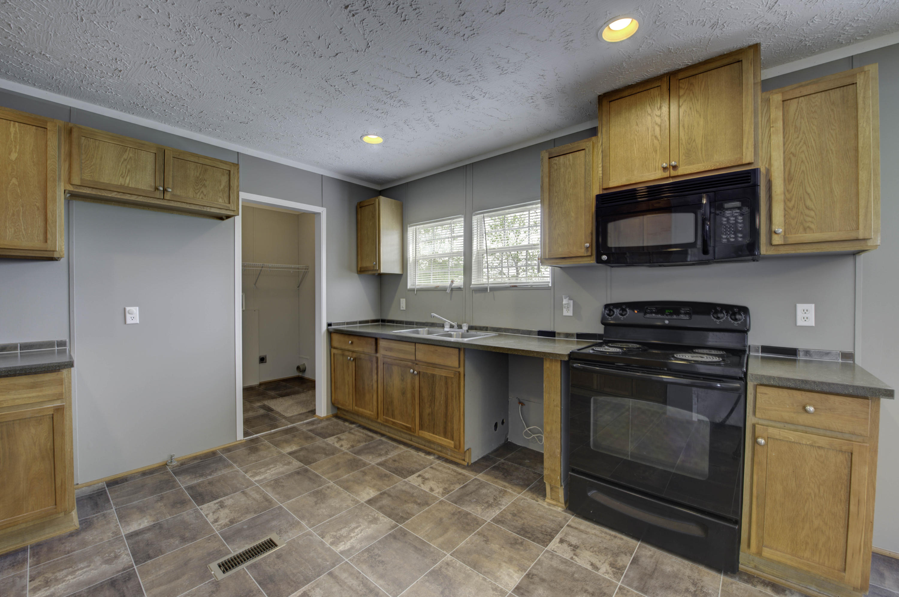 2506 Smith Road Philadelphia, TN 37846 - Photo 5 of 19 5