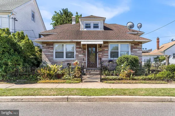 $355,000 | 208 Kossuth Street, Riverside, NJ 08075