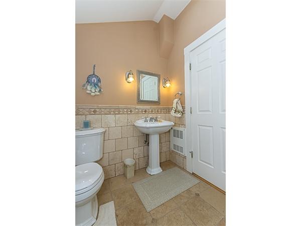 54 Thornton Road Waltham, MA 02453 - Photo 15 of 27 Gallery Image 15