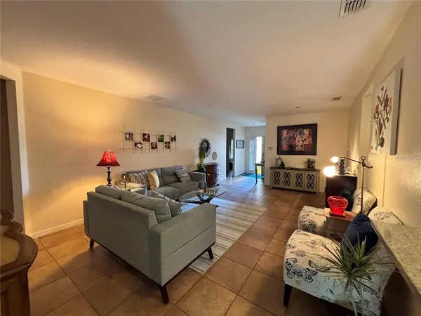 $1,950 | 2211 Anoka Way, Leesburg, FL 34748