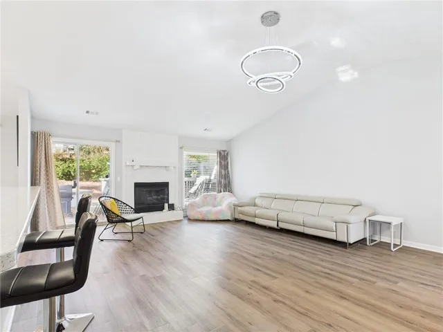 $2,500 | 4060 Brooks Bridge Crossing, Alpharetta, GA 30022