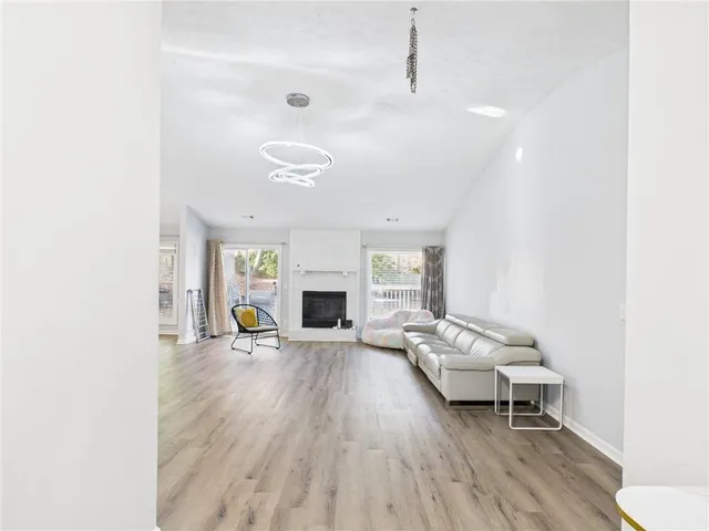 $2,500 | 4060 Brooks Bridge Crossing, Alpharetta, GA 30022