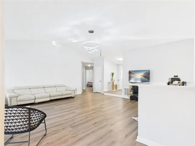 $2,500 | 4060 Brooks Bridge Crossing, Alpharetta, GA 30022