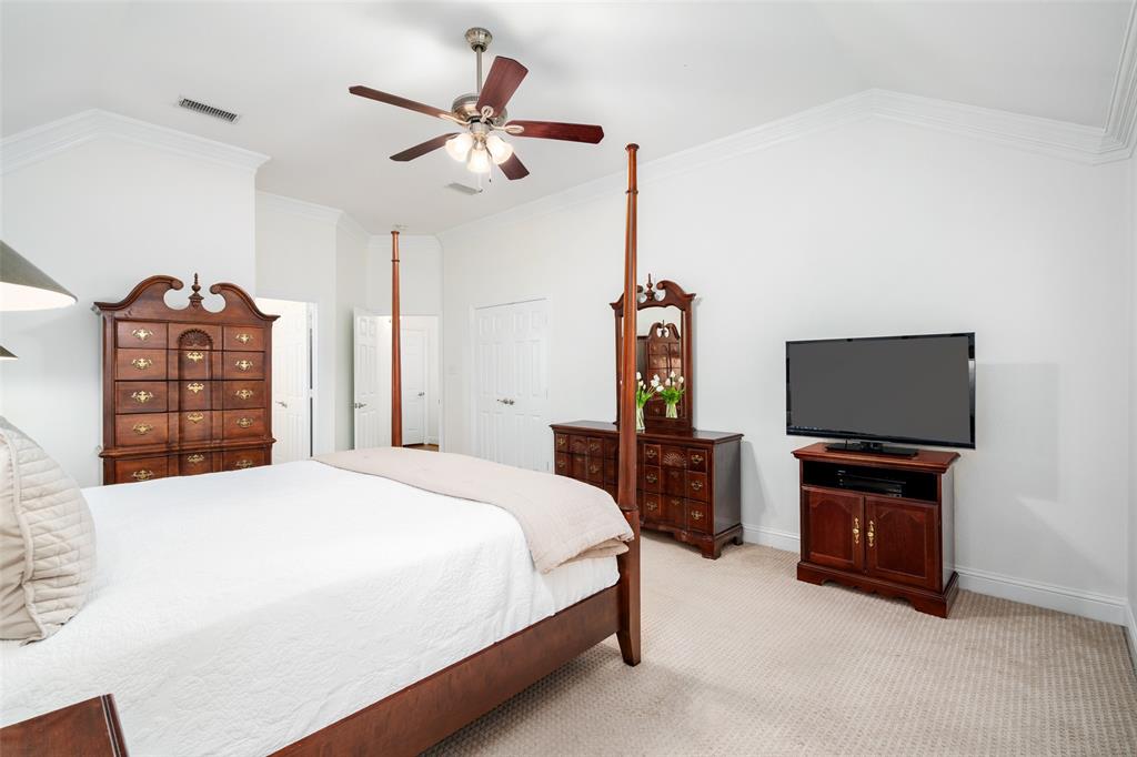 702 Athens Court Allen, TX 75013 - Photo 22 of 31 Primary Bedroom