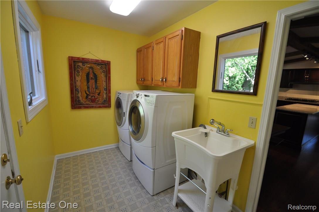 1815 Jason Circle Rochester, MI 48306 - Photo 19 of 39 22.JPG