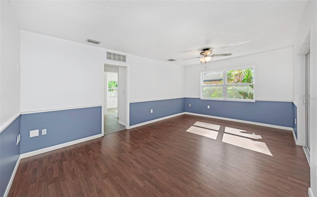 2913 Fairfield Court Dunedin, FL 34698 - Photo 12 of 47