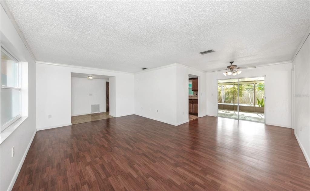 2913 Fairfield Court Dunedin, FL 34698 - Photo 4 of 47