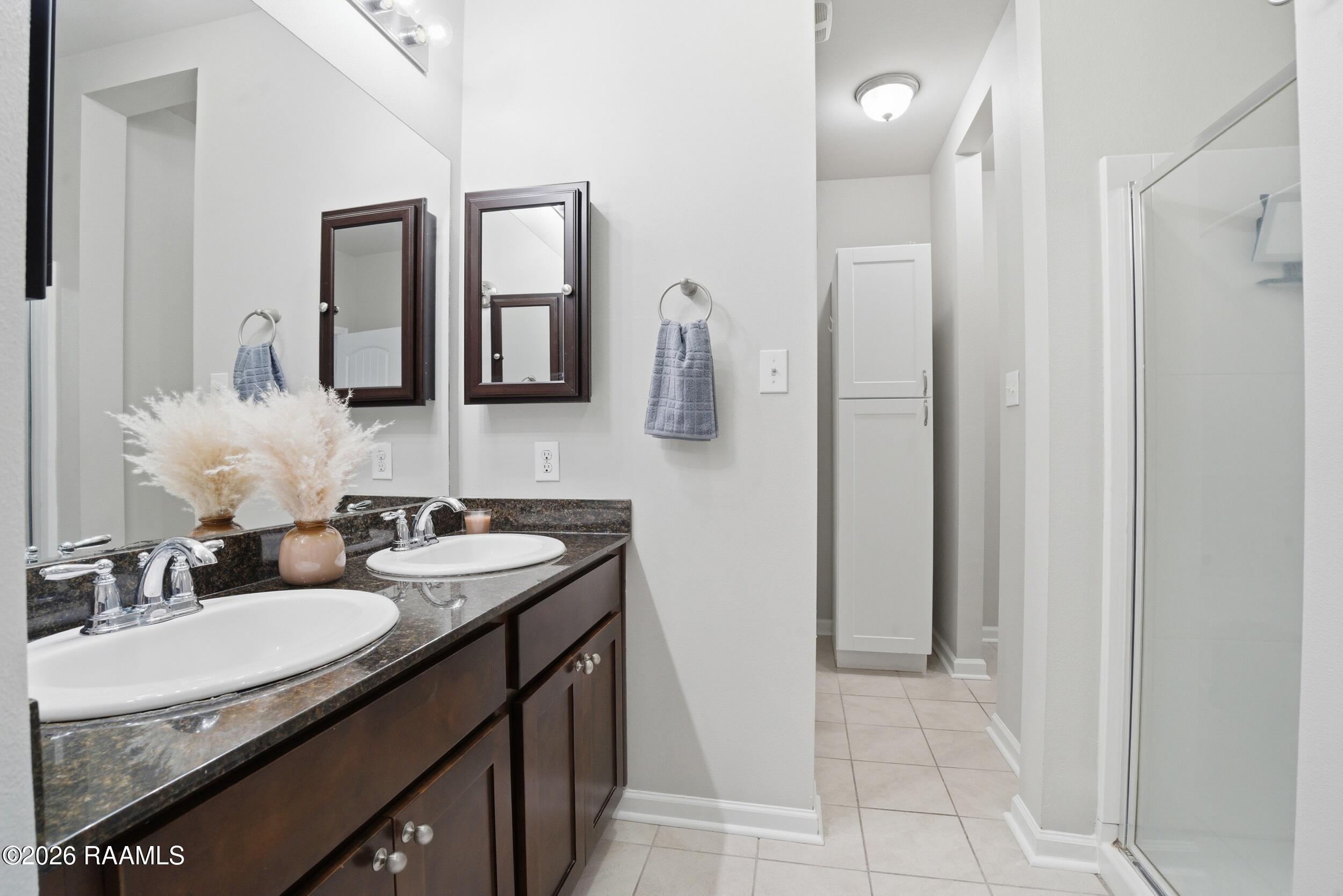 204 Bridle Way Lafayette, LA 70507 - Photo 7 of 9 Primary bath