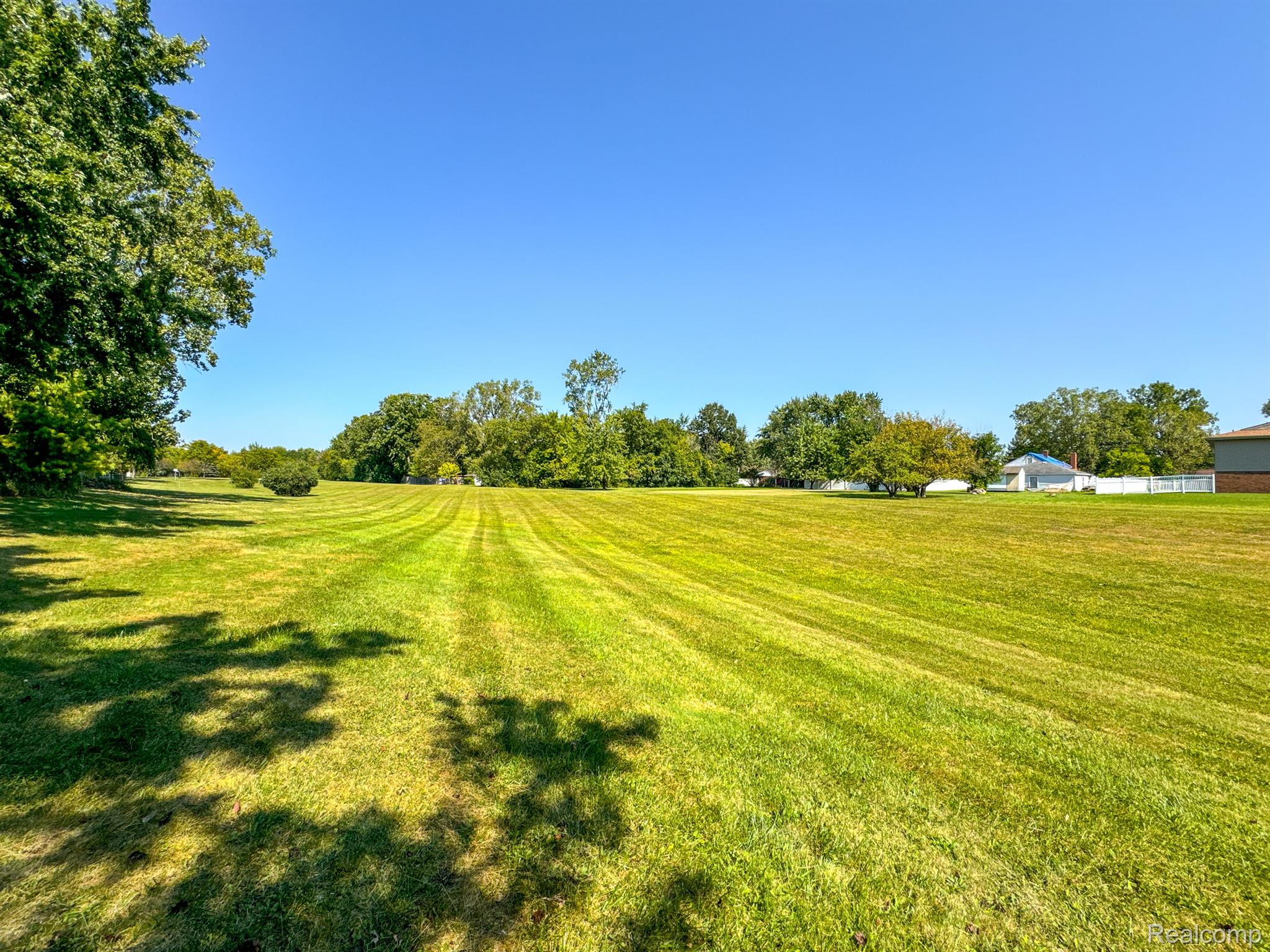 952 Milverton Road Troy, MI 48083 - Photo 34 of 35 Gallery Image 34