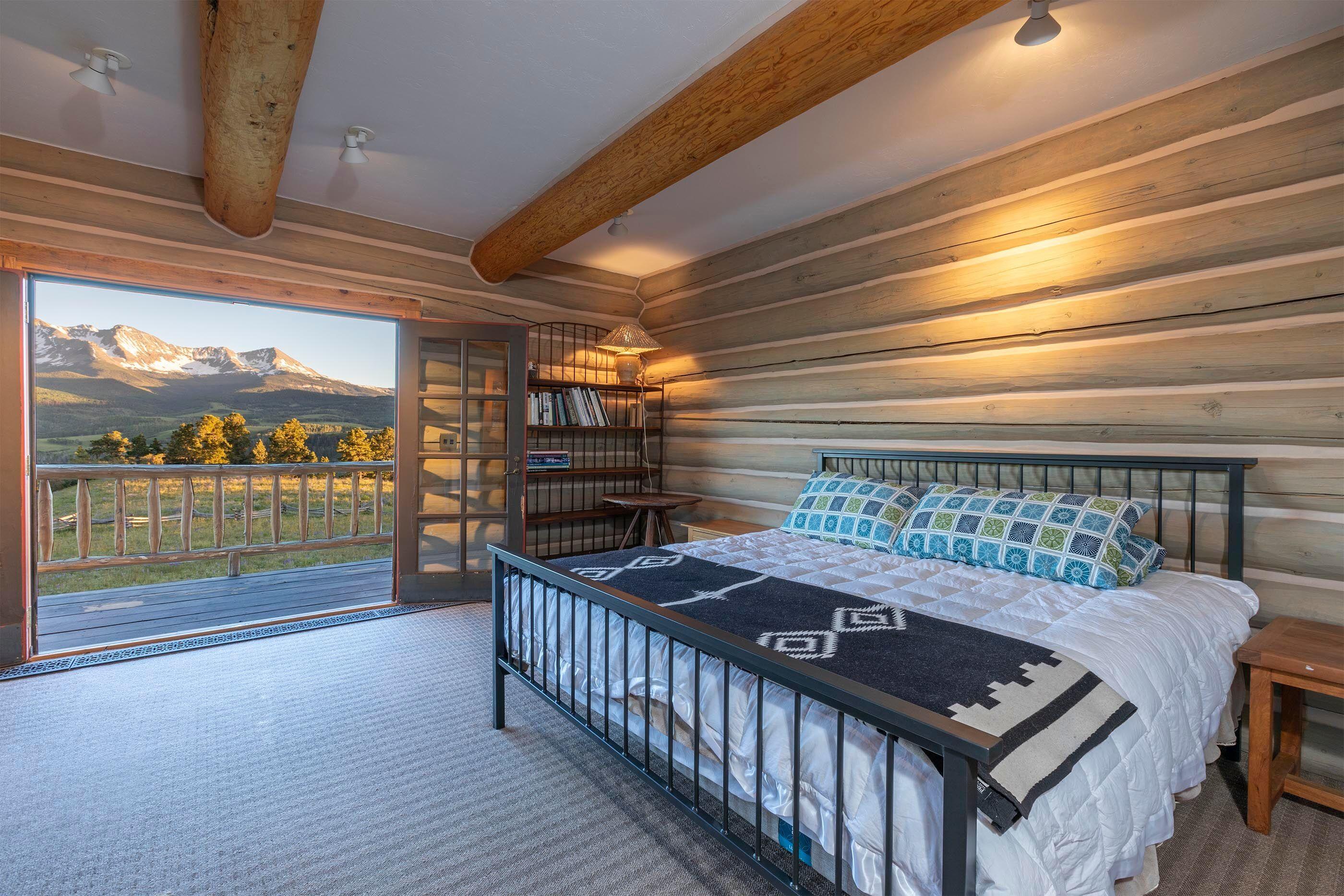 2045 West Anderson Road Placerville, CO 81430 - Photo 15 of 28 Guest Suite