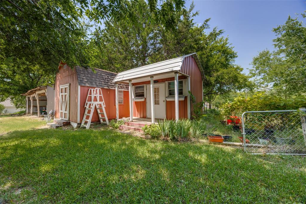 402 Jones Street Tom Bean, TX 75491 - Photo 21 of 31