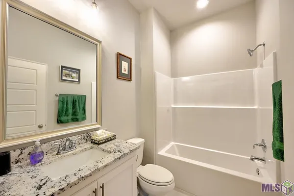 $390,000 | 462 Sweet Grass Loop, Thibodaux, LA 70301