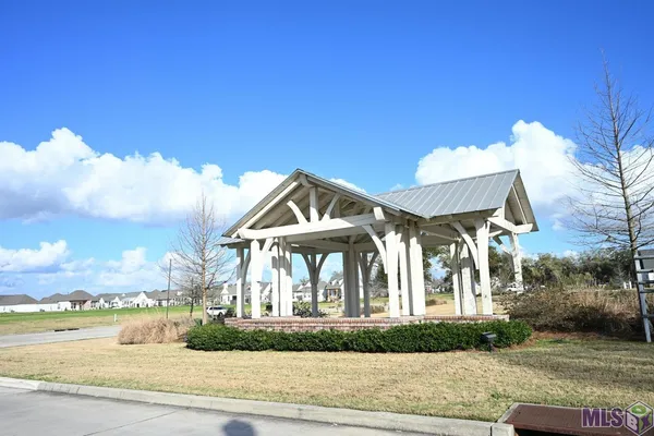 $390,000 | 462 Sweet Grass Loop, Thibodaux, LA 70301