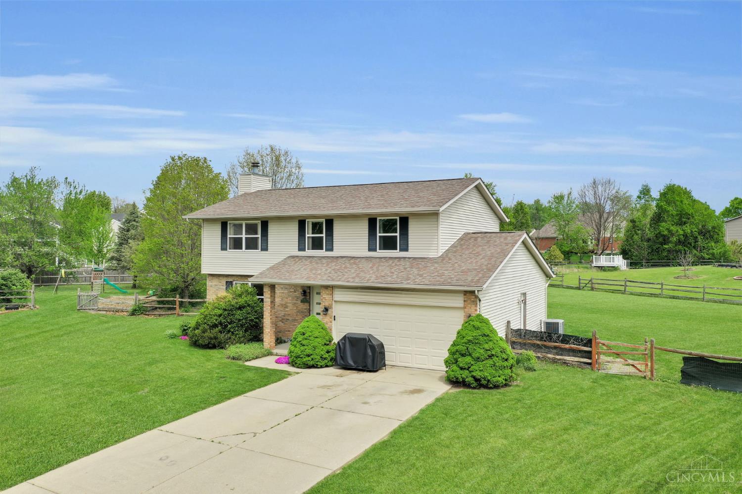 6382 Stapleton Court Hamilton, OH 45011 - Photo 3 of 54