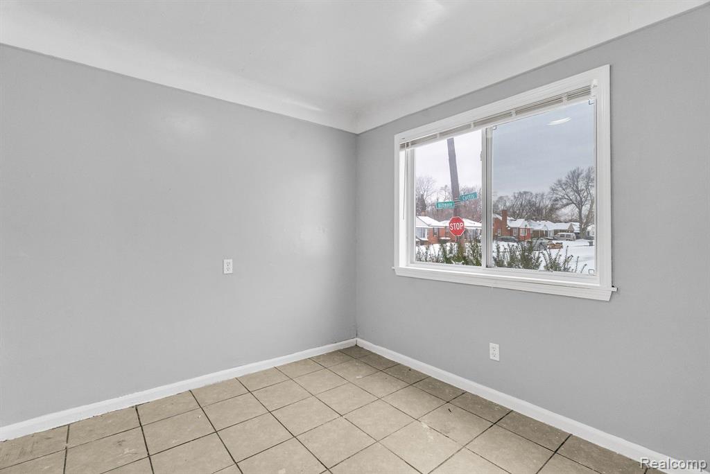 16939 Curtis Street Detroit, MI 48235 - Photo 9 of 25