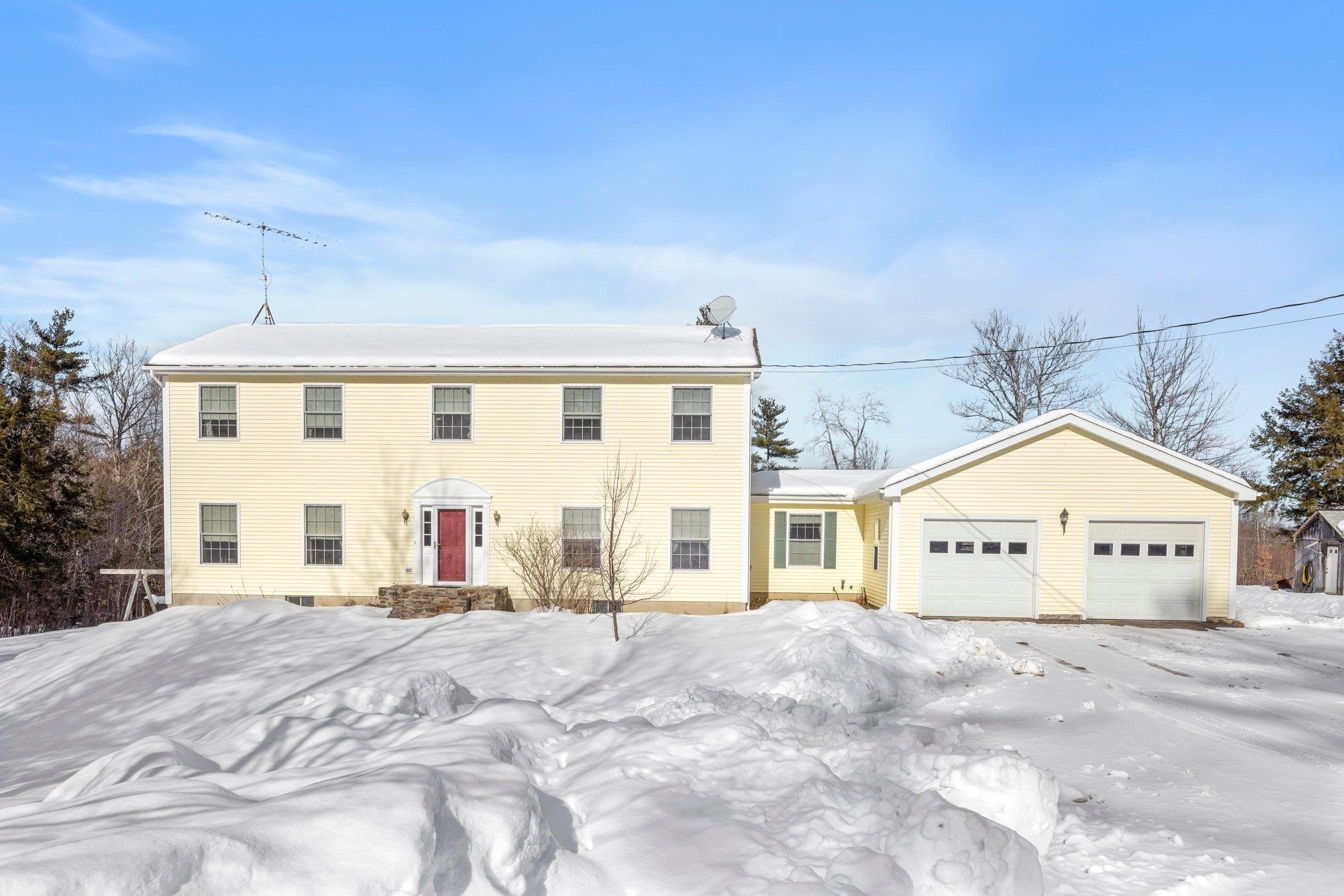 289 Stockbridge Corner Road Alton, NH 03809 - Photo 3 of 40