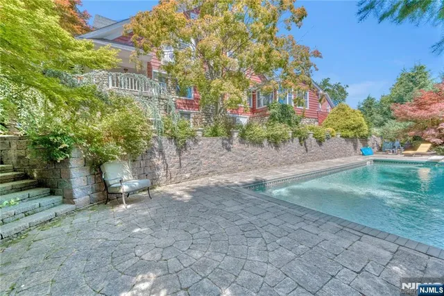 $1,250,000 | 84 Highview Avenue, Nanuet, NY 10954