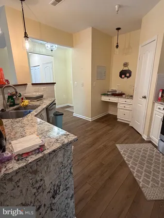 $2,700 | 400 Symphony Circle, Unit 219H, Hunt Valley, MD 21030