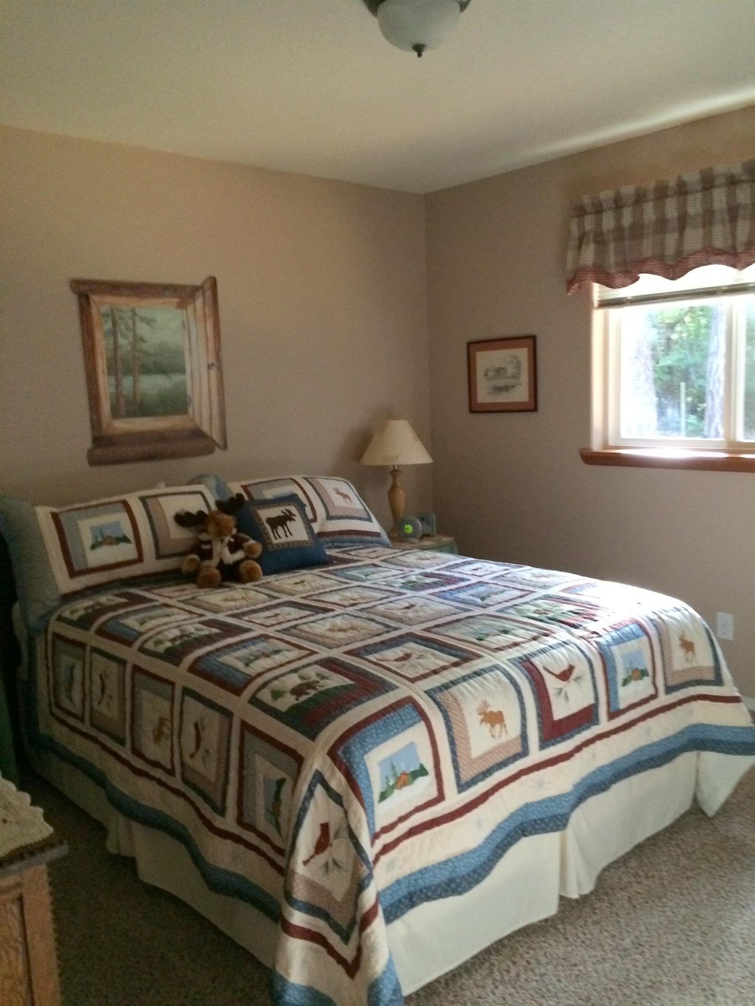 435 South Old Stage Road Cave Junction, OR 97523 - Photo 10 of 22 Bedroom.