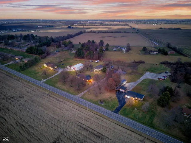 $475,000 | 2648 West State Road 144, Franklin, IN 46131