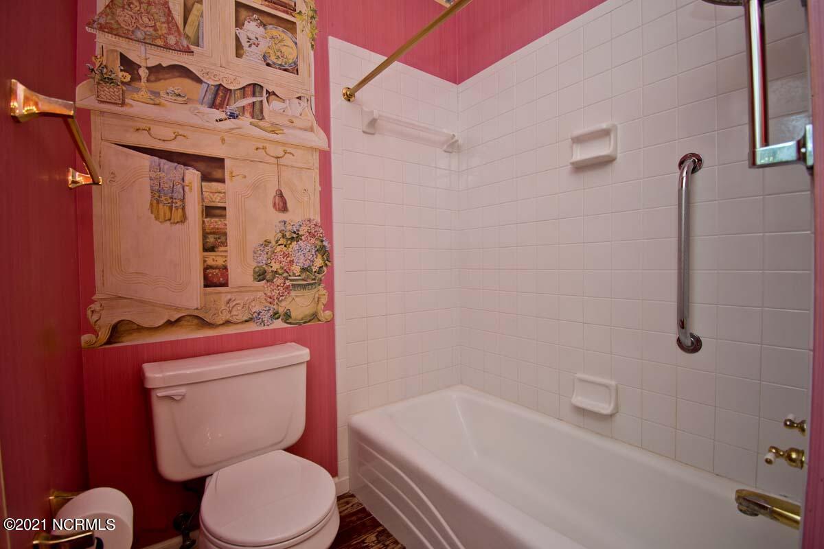 416 Emerald Circle Emerald Isle, NC 28594 - Photo 12 of 50 Master bath 2