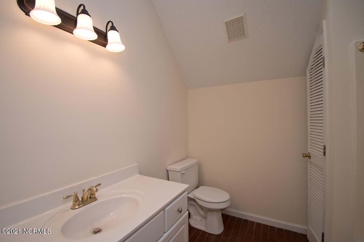 416 Emerald Circle Emerald Isle, NC 28594 - Photo 35 of 50 Hall bath