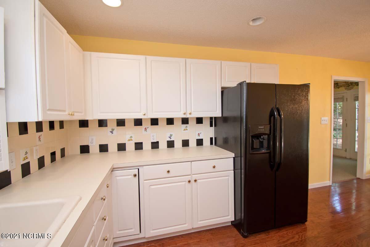 416 Emerald Circle Emerald Isle, NC 28594 - Photo 38 of 50 Kitchen refrig