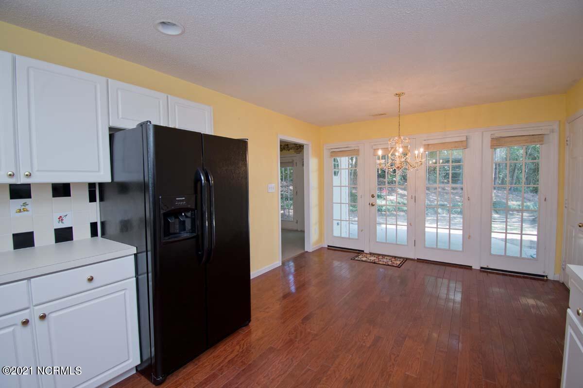 416 Emerald Circle Emerald Isle, NC 28594 - Photo 8 of 50 Kitchen to dining