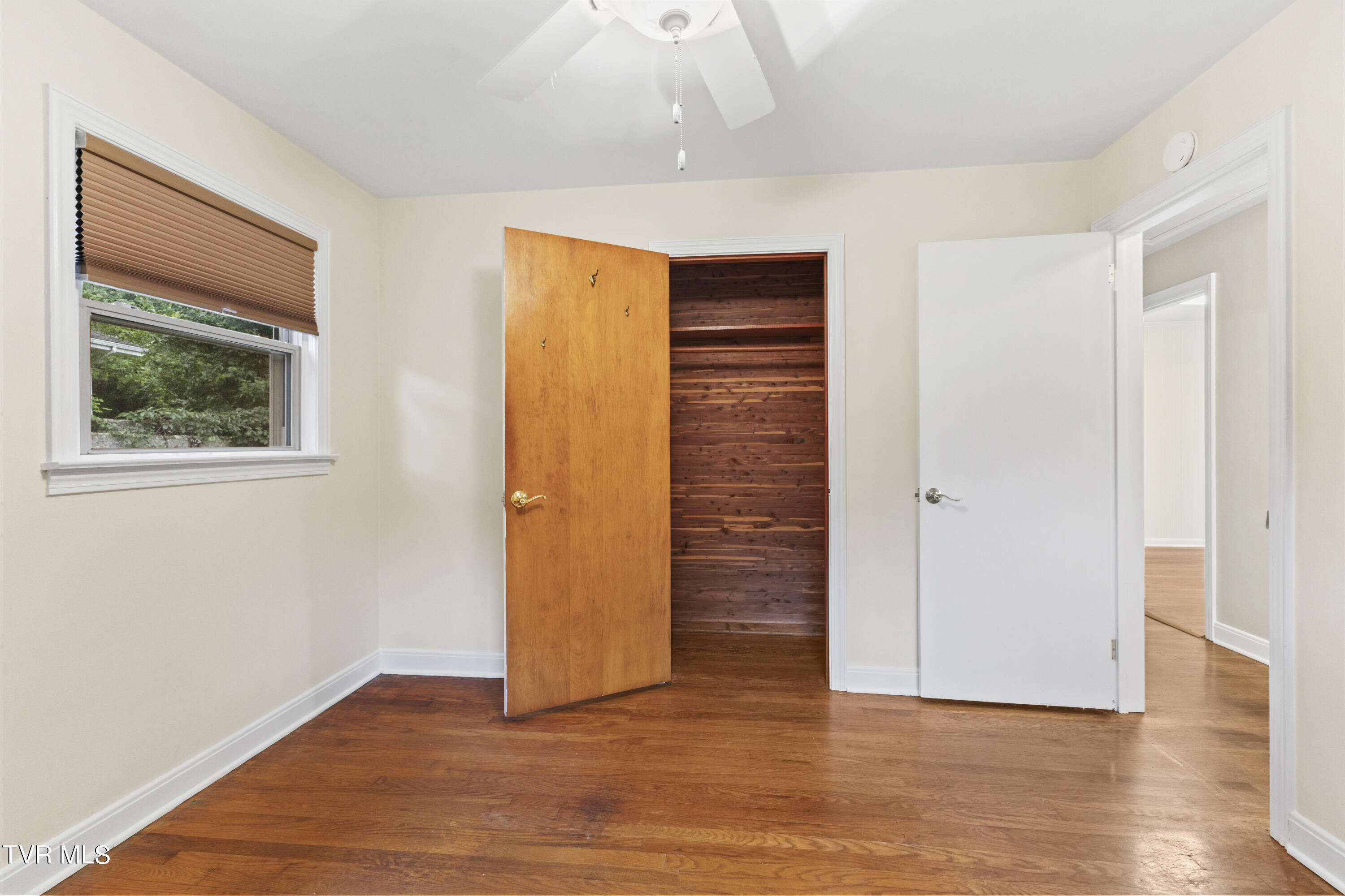 1608 Wendover Road Bristol, VA 24201 - Photo 15 of 32 128A4855