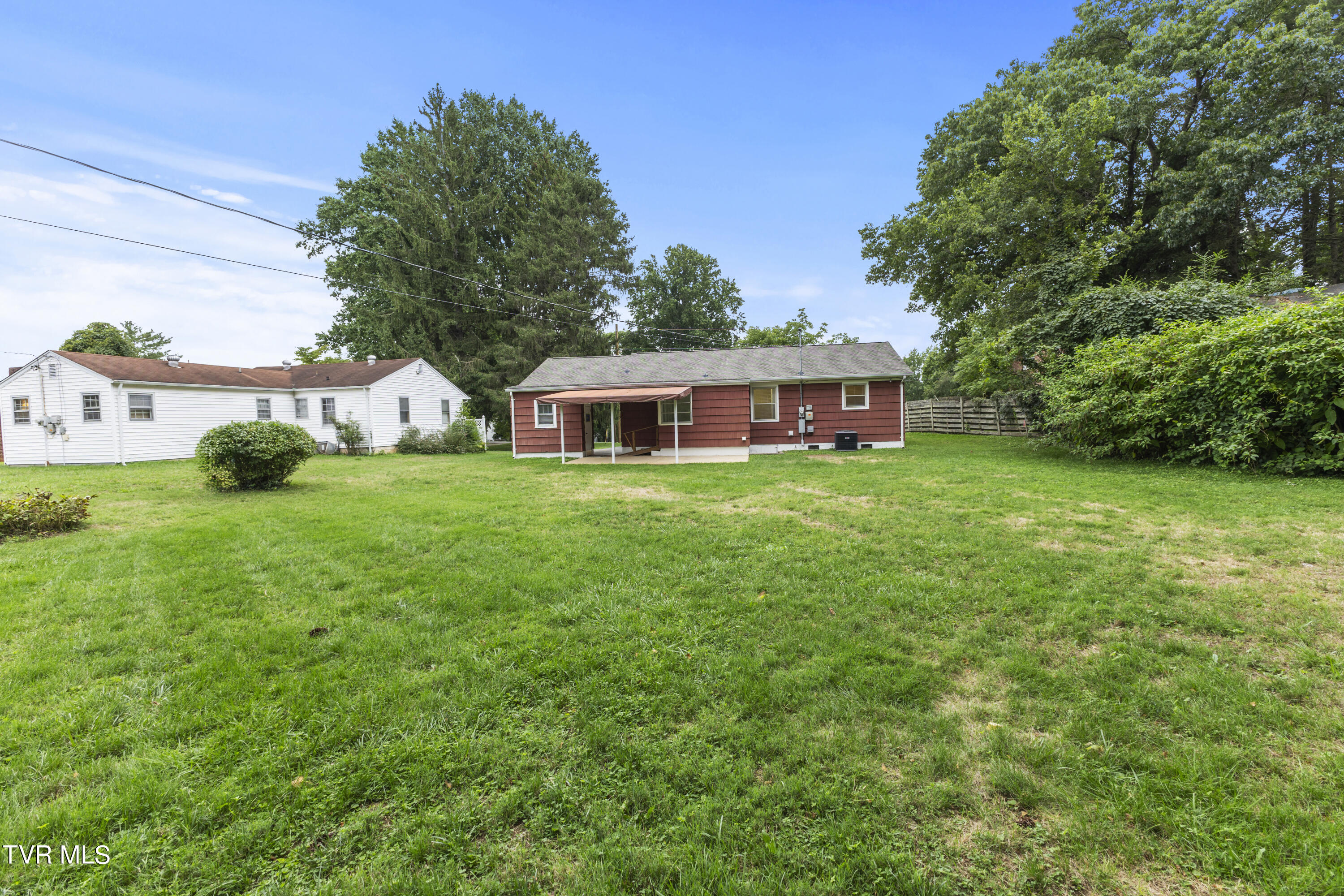 1608 Wendover Road Bristol, VA 24201 - Photo 22 of 32 128A4809