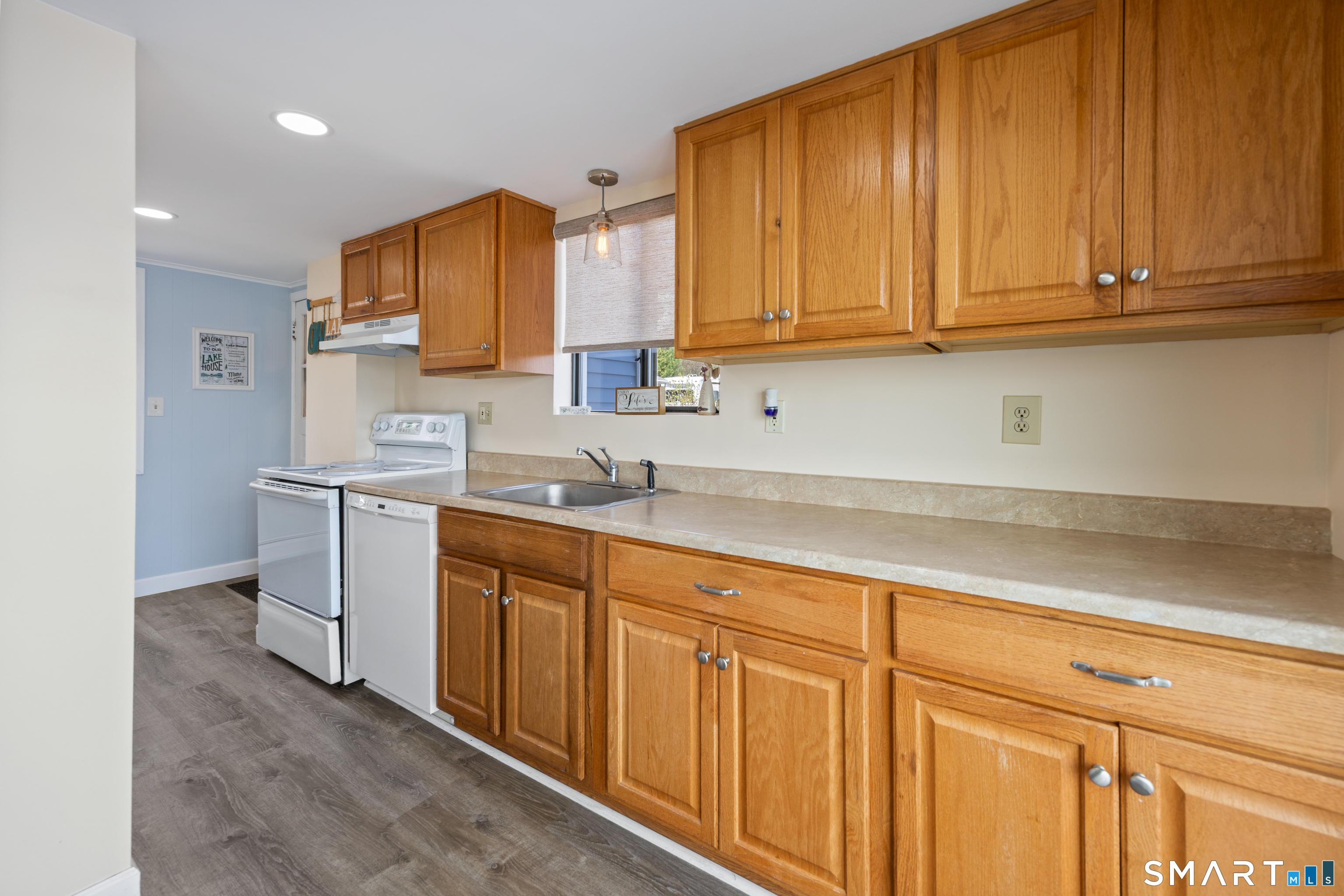 139 West Shore Road Ellington, CT 06029 - Photo 15 of 38