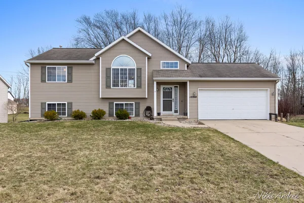 $359,900 | 10868 Douglas Drive, Allendale, MI 49401