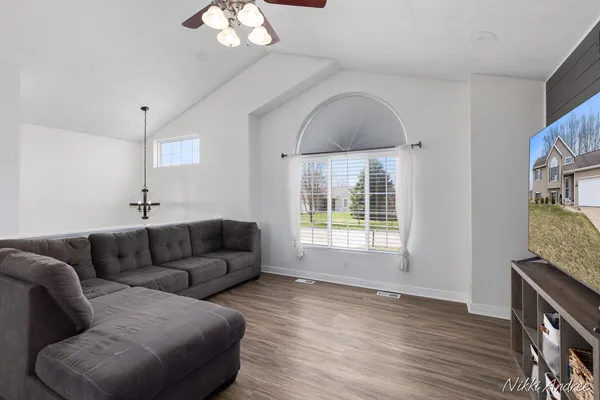 $359,900 | 10868 Douglas Drive, Allendale, MI 49401