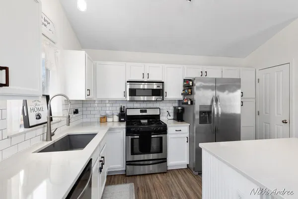 $359,900 | 10868 Douglas Drive, Allendale, MI 49401