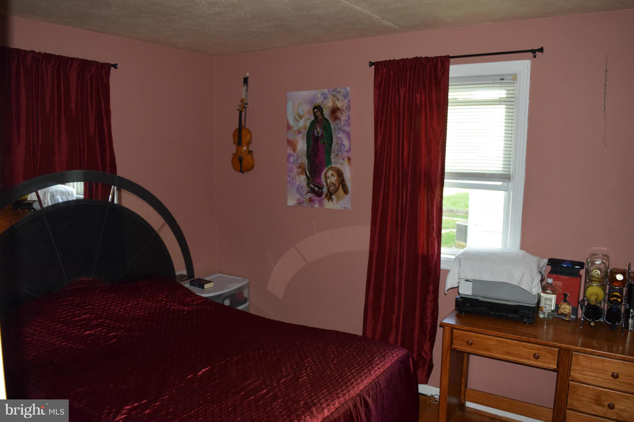 5326 Chesapeake Road Hyattsville, MD 20781 - Photo 13 of 23 Bedroom (Master)