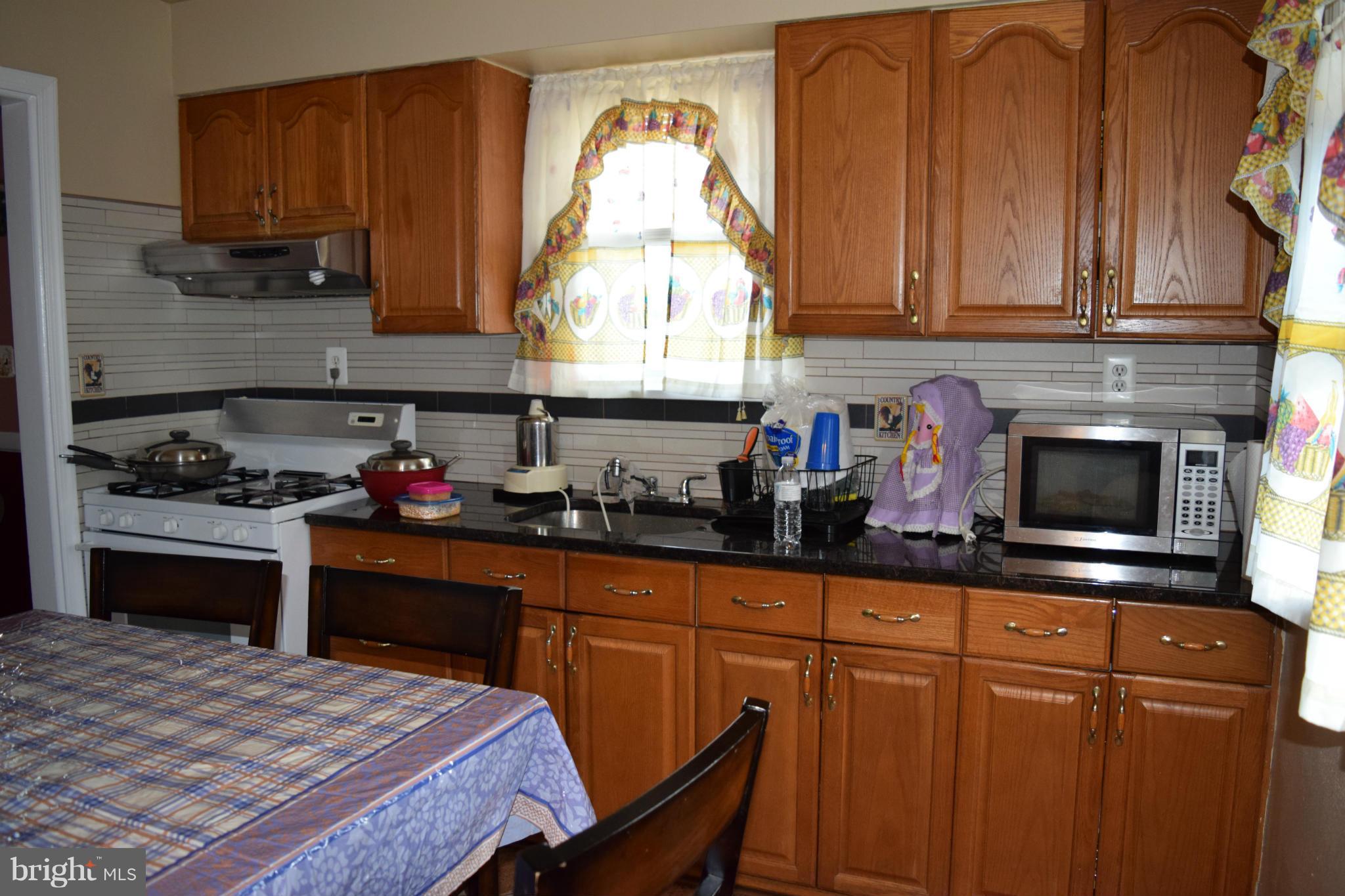 5326 Chesapeake Road Hyattsville, MD 20781 - Photo 21 of 23 Kitchen