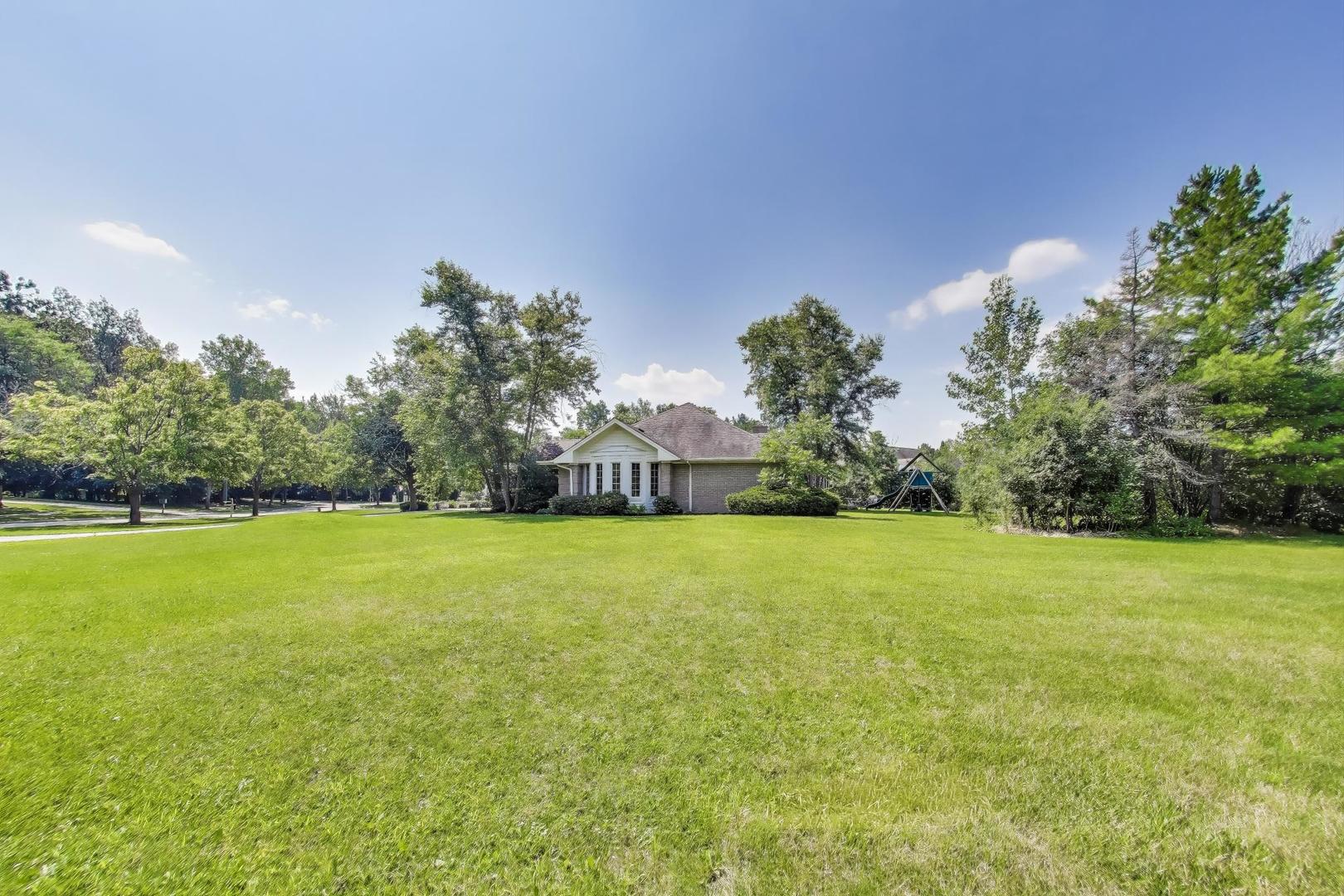 1920 Wedgewood Drive Lake Forest, IL 60045 - Photo 45 of 53 a view of a field of grass and trees
