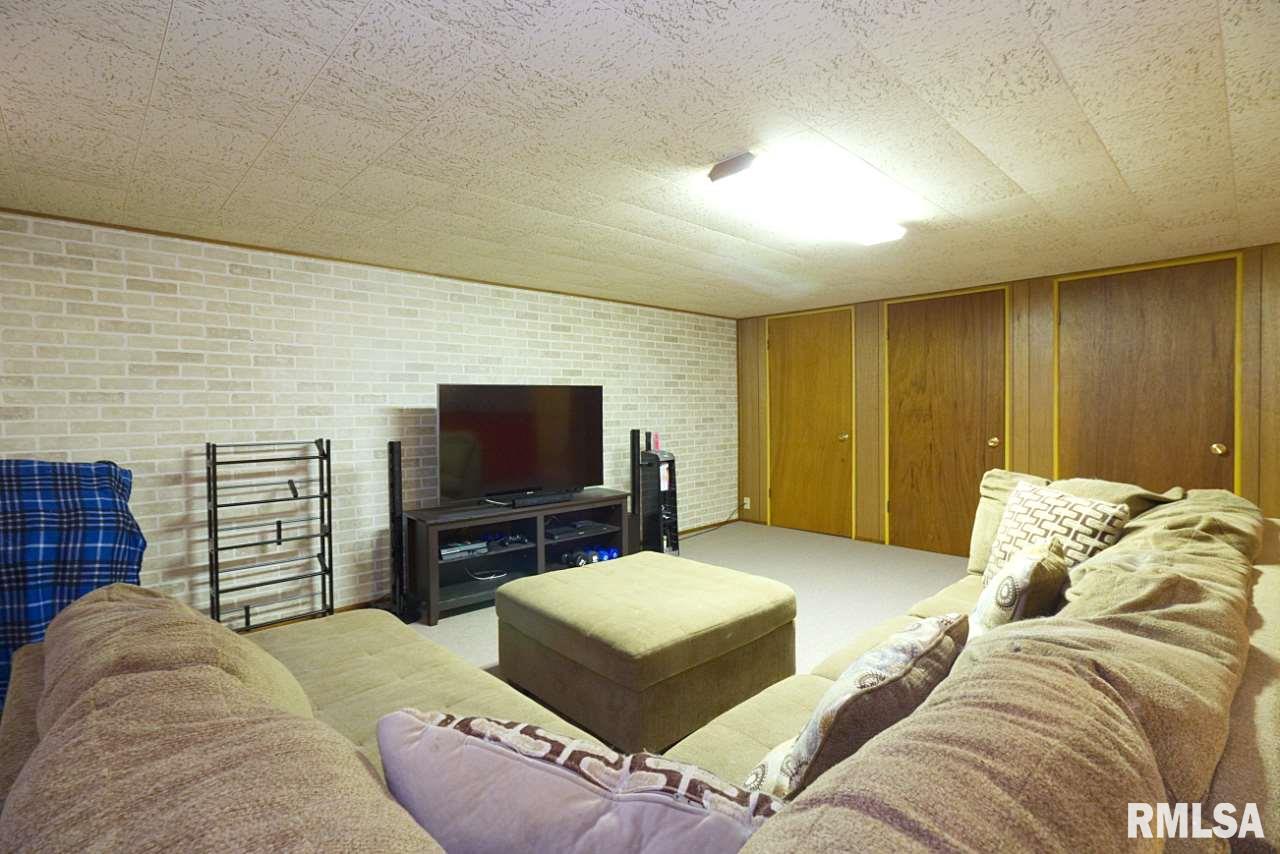 1001 Sheridan Road Pekin, IL 61554 - Photo 14 of 36 Gallery Image 14