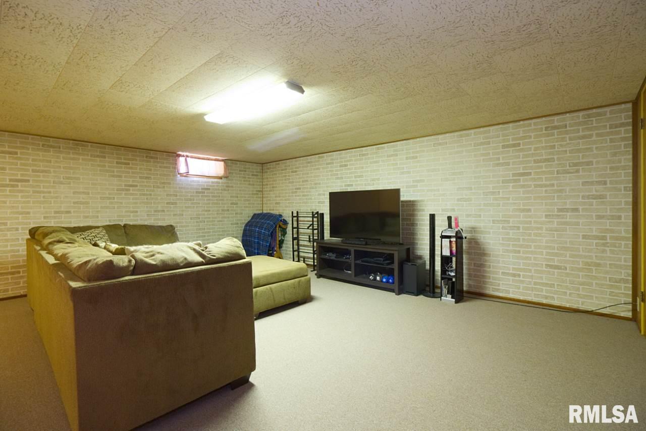 1001 Sheridan Road Pekin, IL 61554 - Photo 16 of 36 Gallery Image 16