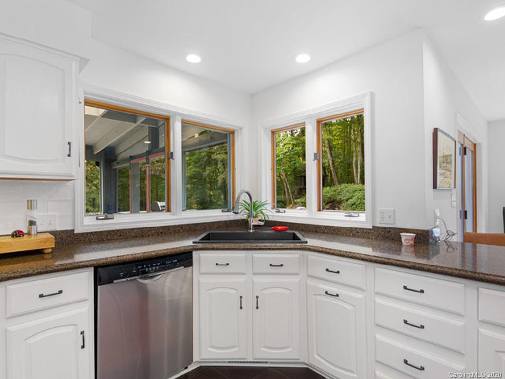 33 Spring Cove Road Swannanoa, NC 28778 - Photo 12 of 48 Gallery Image 12