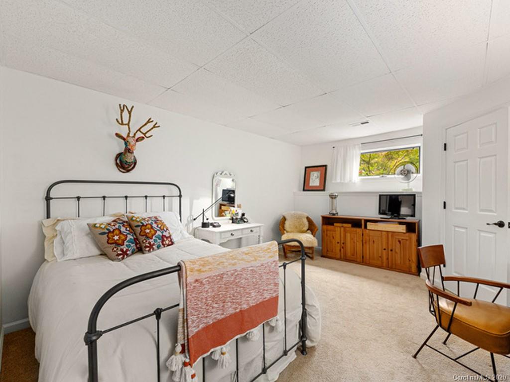 33 Spring Cove Road Swannanoa, NC 28778 - Photo 32 of 48 Gallery Image 32