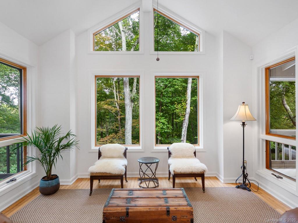 33 Spring Cove Road Swannanoa, NC 28778 - Photo 10 of 48 Gallery Image 10